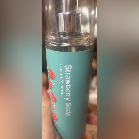 Strawberry soda bath body spray display perfume SOLD OUT rare sweet - Picture 2 of 7